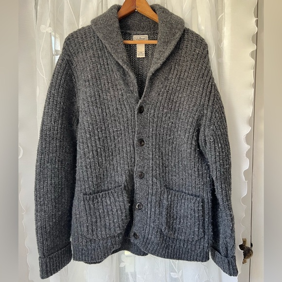 L.L. Bean Men's Charcoal Gray Cardigan Sweater - Picture 1 of 6